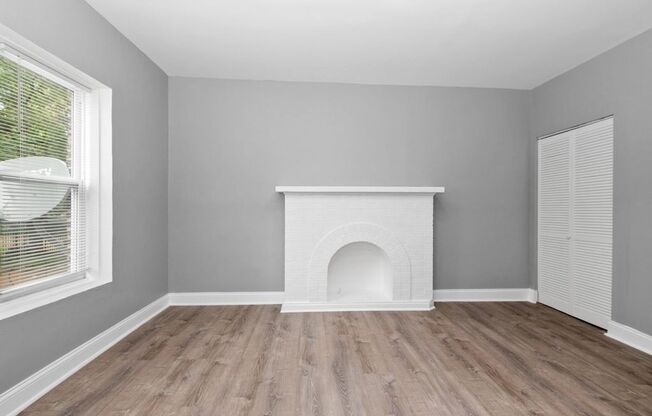 1 bed, 1 bath, 470 sqft, $1,225, Unit 4234 1/2 -  1W