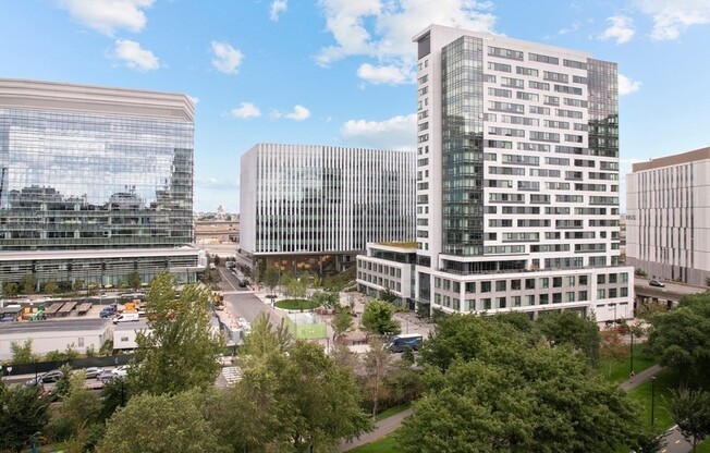 1 bed, 1 bath, 702 sqft, $3,000, Unit 324