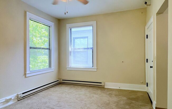 Studio, 1 bath, 300 sqft, $1,050, Unit 310