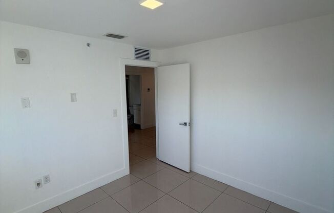 2 beds, 1 bath, 550 sqft, $1,995, Unit 821-205