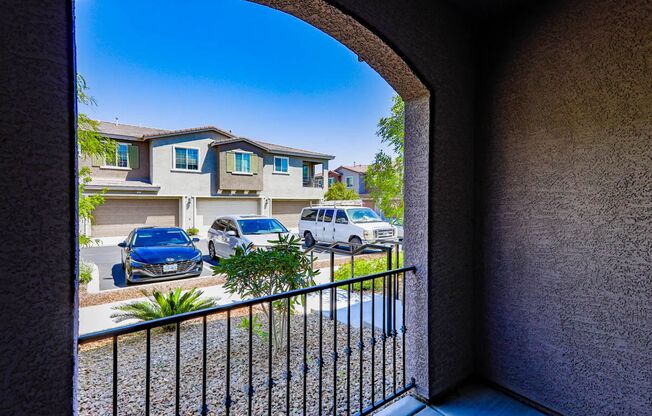 3 beds, 2.5 baths, $2,150, Unit # 87