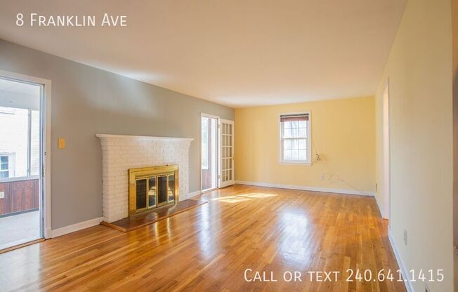 8 FRANKLIN AVE