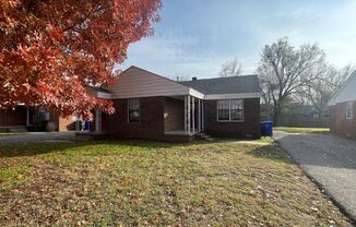 1 Bed 1 Bath Duplex For Lease!