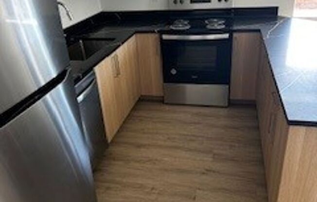 1 bed, 1 bath, 650 sqft, $1,350, Unit 1911 B