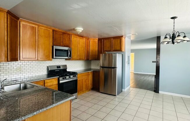 1141 Park Ave