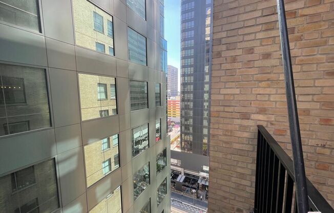 1 bed, 1 bath, 807 sqft, $2,712, Unit 1115