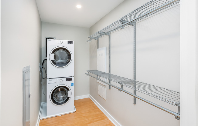 Studio, 1 bath, 504 sqft, $2,795, Unit 221