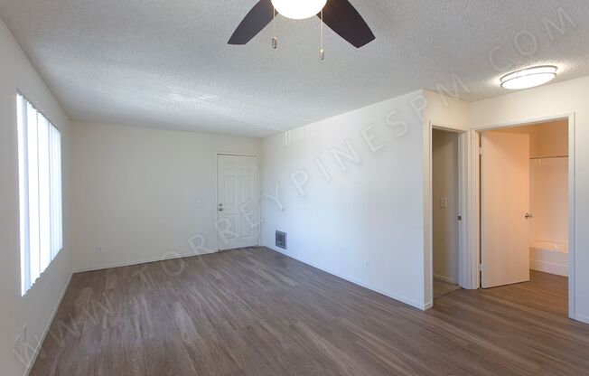 Perfect Hillcrest 2BR Apartment with 2 Parking Spaces and Onsite Laundry!