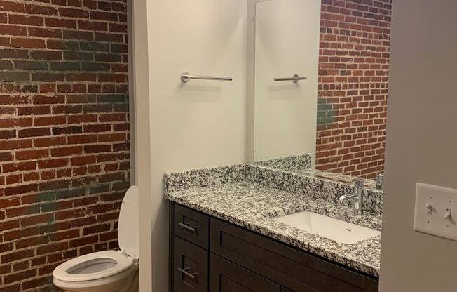 1 bed, 1 bath, 746 sqft, $1,638, Unit Bay 5 Unit 219