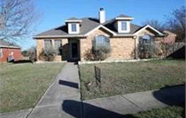Spacious 1 story for lease
