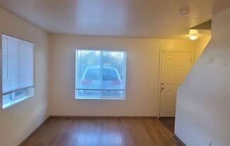 2 beds, 1 bath, 850 sqft, $1,295, Unit A