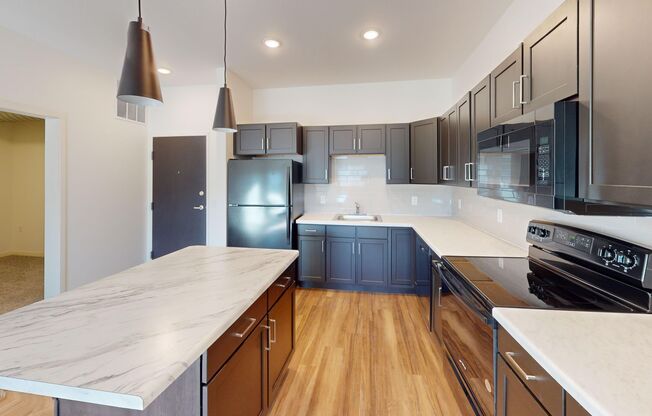 1 bed, 1 bath, 1,003 sqft, $1,295, Unit 7950-1313