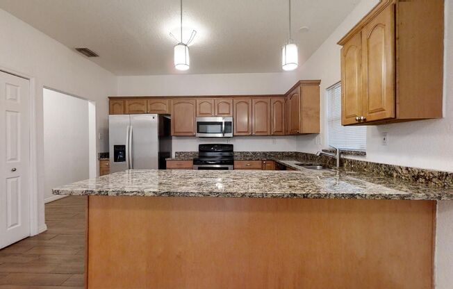 2 beds, 1 bath, $2,195, Unit UNIT B