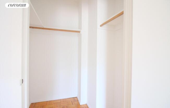 2 beds, 2 baths, $8,000, Unit 7G