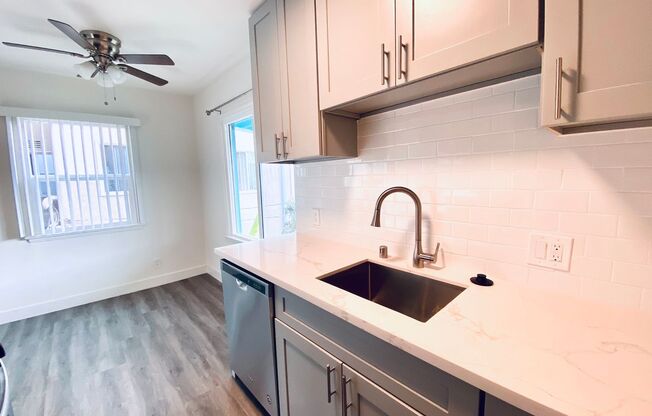 1 bed, 1 bath, 500 sqft, $1,949, Unit 17