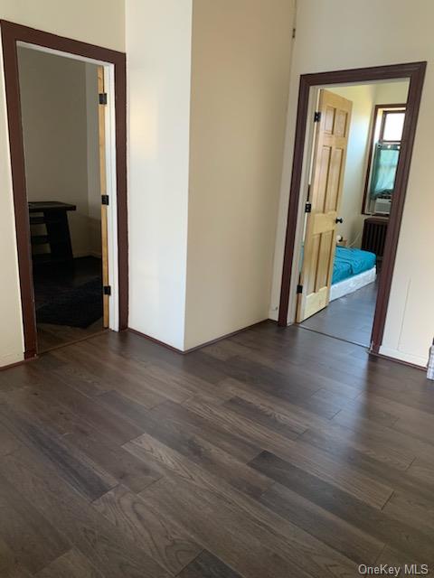 3 beds, 1 bath, 500 sqft, $3,900, Unit 24