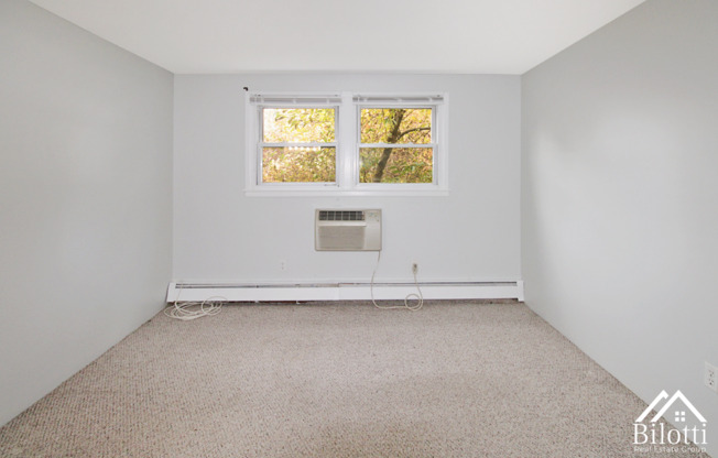 2 beds, 1 bath, 683 sqft, $1,725, Unit 268-19