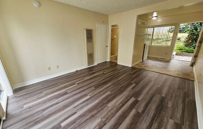 Studio, 1 bath, 350 sqft, $1,395