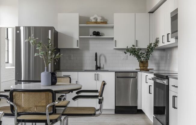 2 beds, 2 baths, 1,042 sqft, $2,700, Unit 604