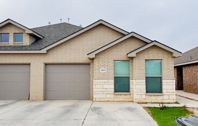 Charming Townhome!