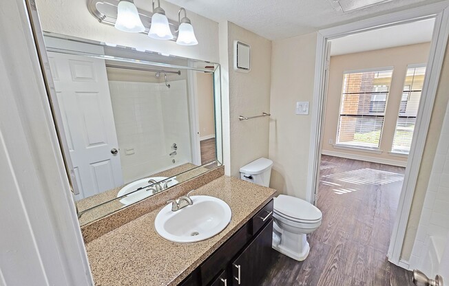 2 beds, 1 bath, 1,062 sqft, $2,395