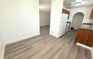 SPACIOUS 2BED/2BATH CONDO * SECOND FLOOR UNIT*