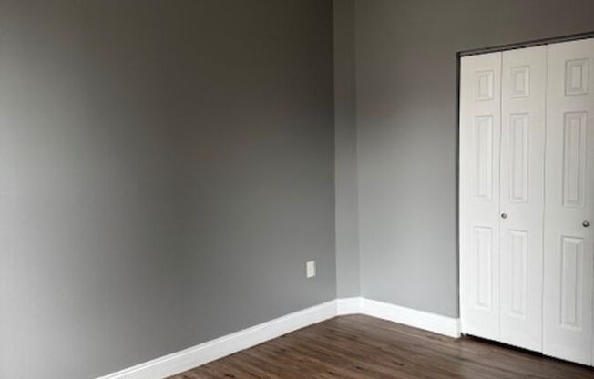 2 beds, 1 bath, 965 sqft, $1,899, Unit 109