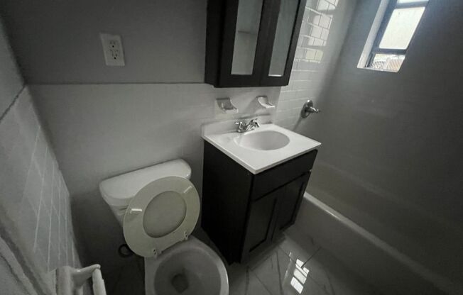 Studio, 1 bath, $1,800, Unit A04