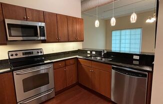 2 beds, 2 baths, $1,950, Unit # 320