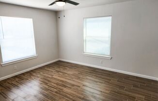 2 beds, 1 bath, $849