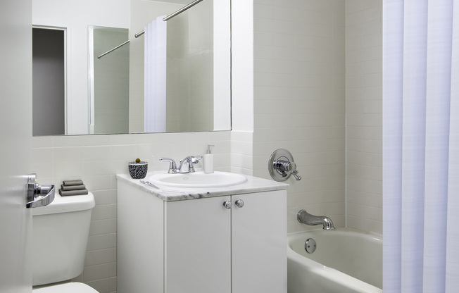 1 bed, 1 bath, $6,795, Unit 11C