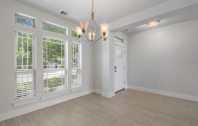 Beautiful 2-Bedroom Home In Gated Community In Leander