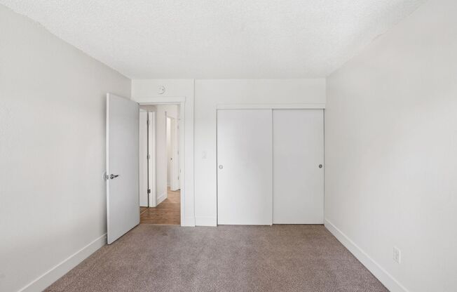 2 beds, 1 bath, 915 sqft, $1,495, Unit 59