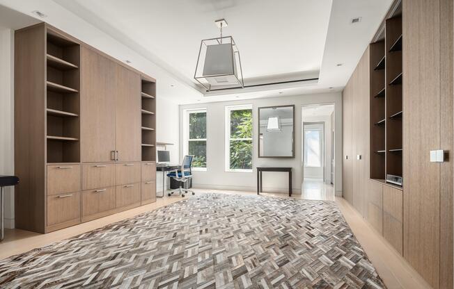 44 W 90th St
