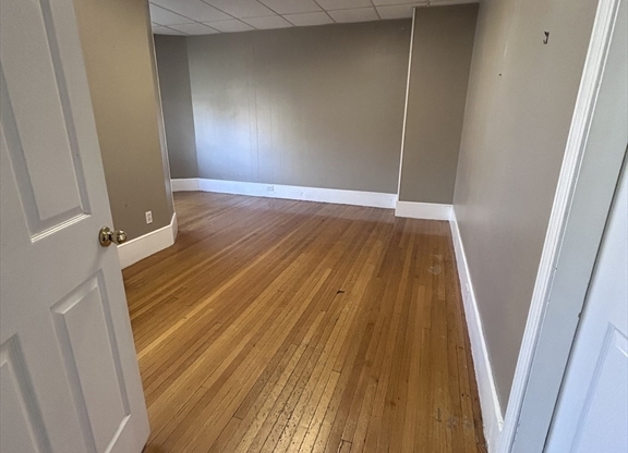 1 bed, 1 bath, 550 sqft, $2,600, Unit 21