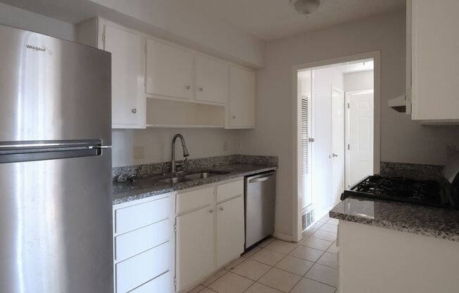 1 bed, 1.5 baths, 900 sqft, $1,225, Unit #101