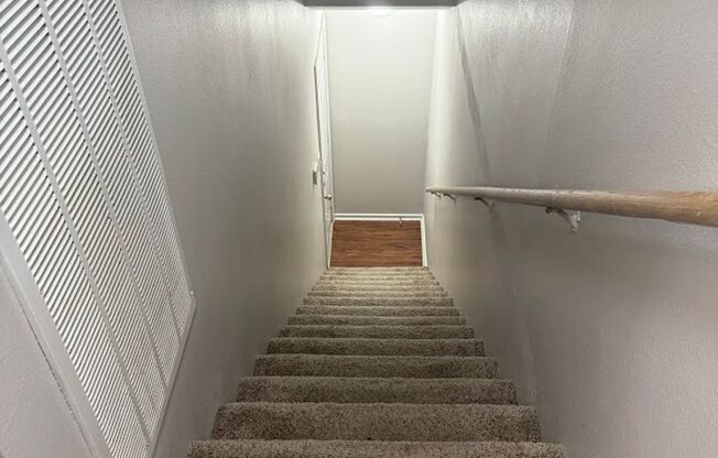 1 bed, 1 bath, $1,195, Unit Unit 421