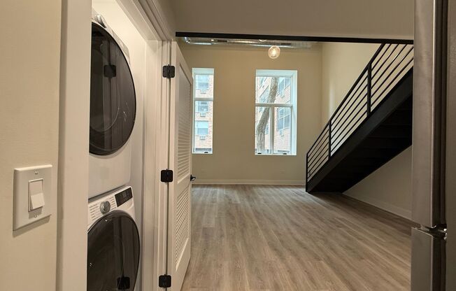 1 bed, 1 bath, 768 sqft, $2,695, Unit 106