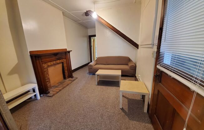 1 bed, 1 bath, $1,395, Unit 2