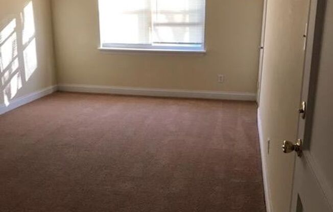 1 bed, 1 bath, $850, Unit 2405APA
