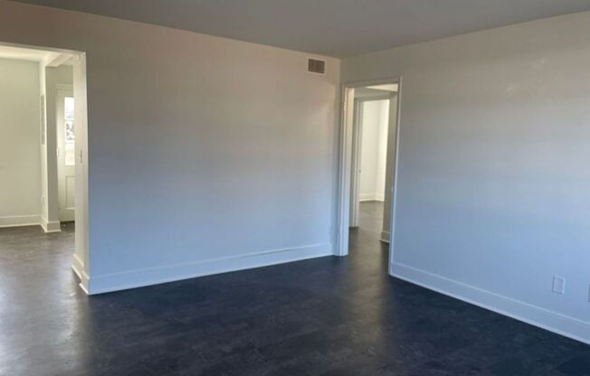 2 beds, 1 bath, 1,000 sqft, $1,225, Unit 54