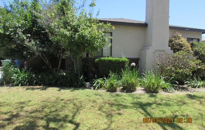 Open house Sat 12/21 1:30-3pm Darling home in Prime area of Culver City!   Pet friendly and ready for move-in!