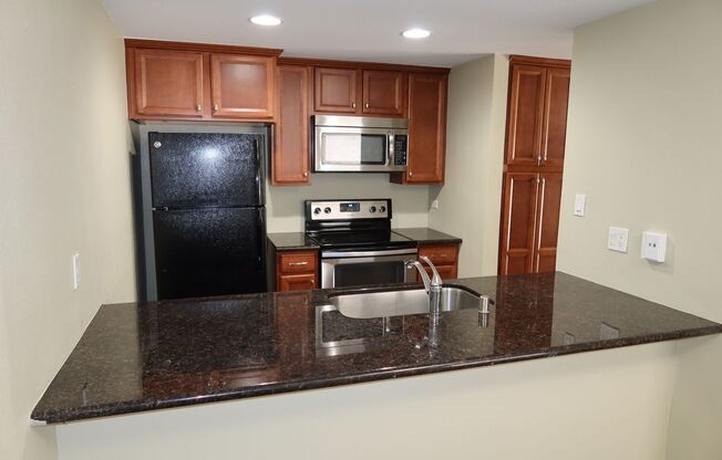 2 bedroom, 1 bath, Roundtree Court in the Greenhaven area