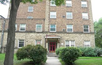 SEPTEMBER MOVE IN~Studio, 1 Bedroom, and 2 Bedroom Apartments for Sept 2022- Close by the University of Minnesota