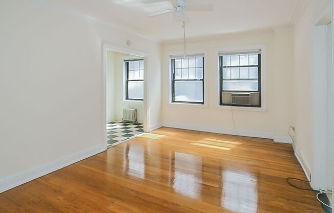 Studio, 1 bath, 423 sqft, $1,635, Unit 540-2C
