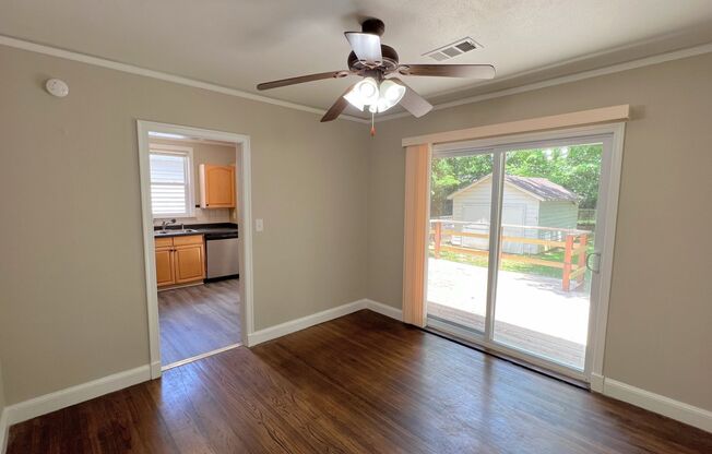 2 beds, 1 bath, $1,035