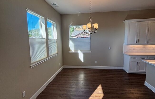 Newer Single Level 3 Bedroom 2 Bathroom located in Northeast Santa Rosa with A/C