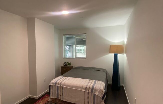 Studio, 1 bath, 180 sqft, $1,195, Unit 2202