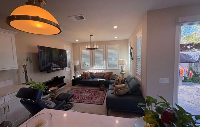 Elegant FULLY FURNISHED 3BR/2.5BA Condo in Carlsbad