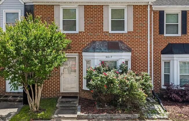 Wonderful  updated Townhome